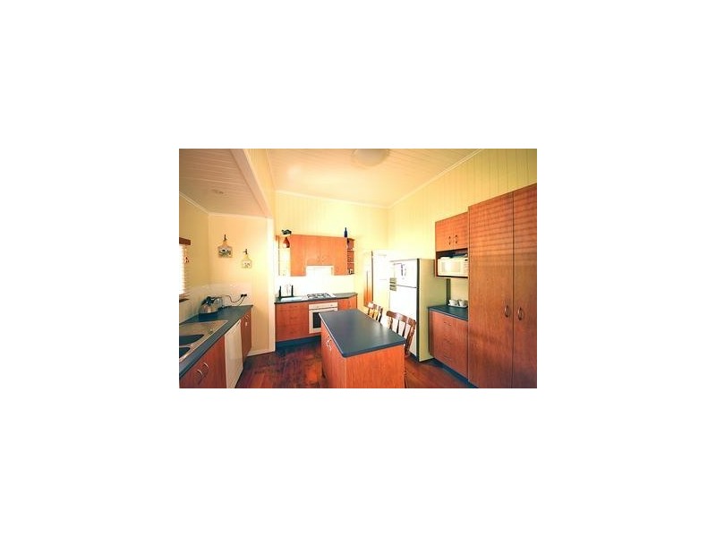 2 Athlestane Street, Rockhampton QLD 4700