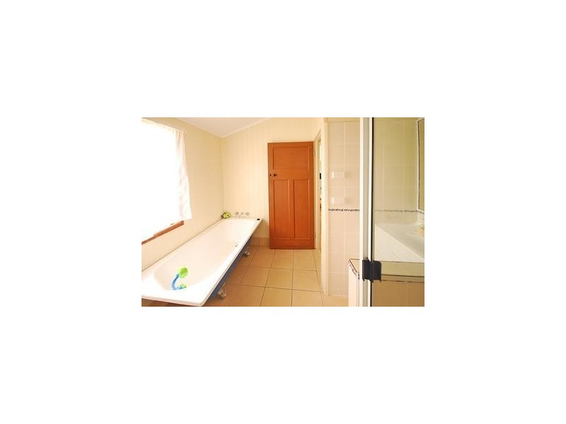 2 Athlestane Street, Rockhampton QLD 4700