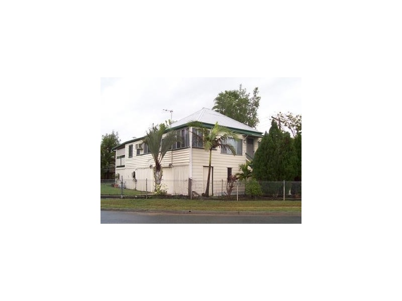 2 Davis Street, Rockhampton QLD 4700