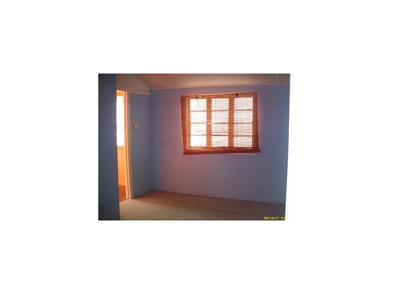 7 Thomasson Street, Park Avenue QLD 4701