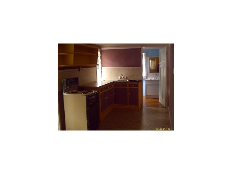 7 Thomasson Street, Park Avenue QLD 4701