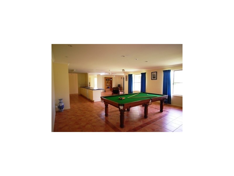 8 Dawn, Rockyview QLD 4701