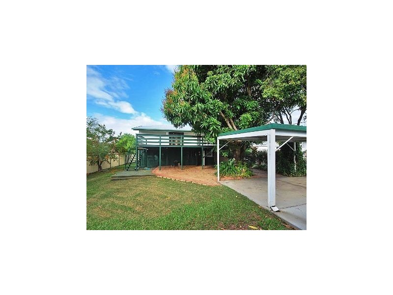 8 Headrick, Wandal QLD 4700
