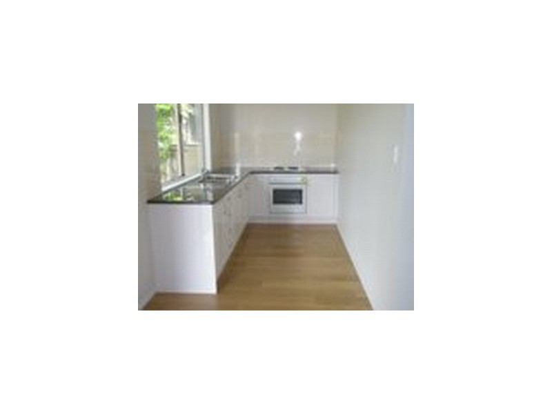 91 Main Street, Park Avenue QLD 4701