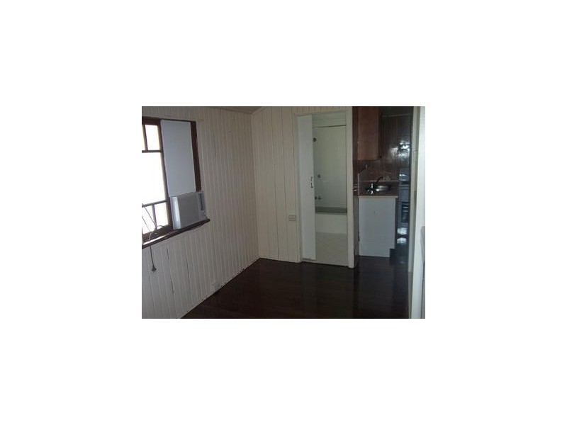 90 Princess Street, Berserker QLD 4701