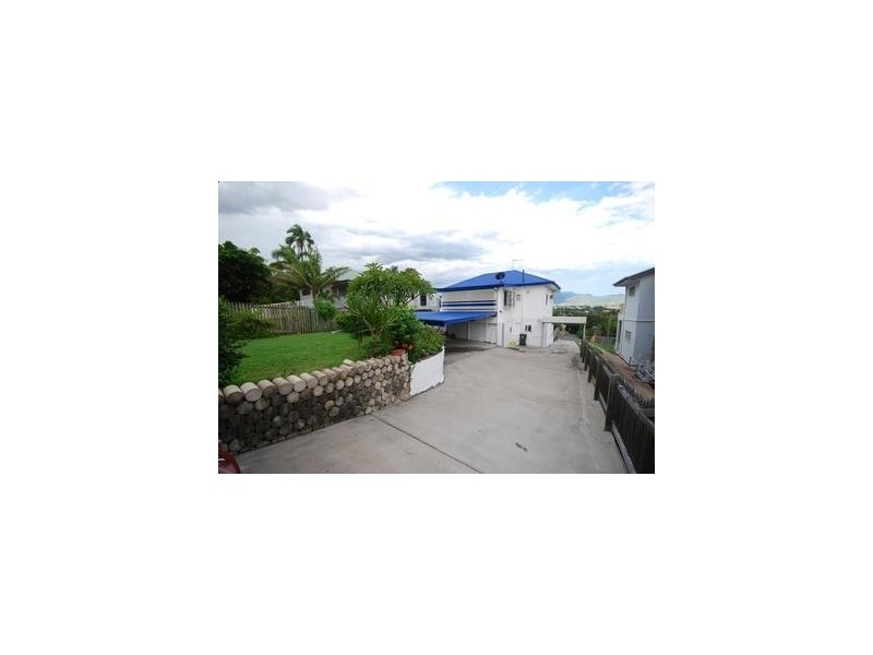 18 Athelstane Street, The Range QLD 4700