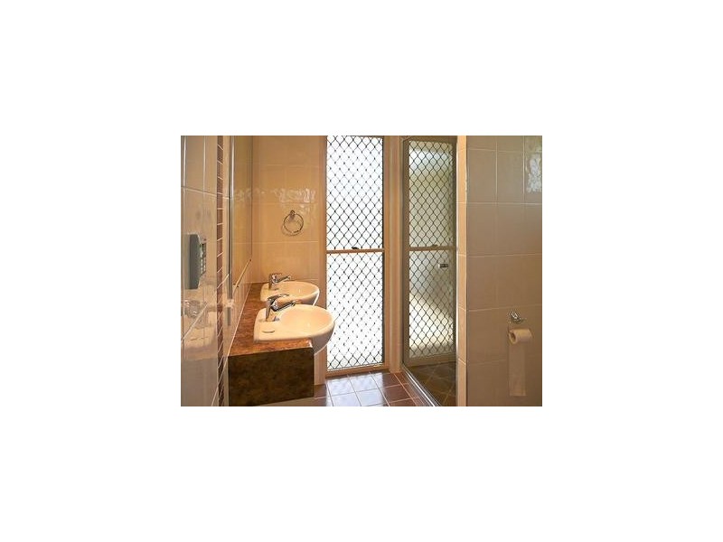 54 James Street, Gracemere QLD 4702