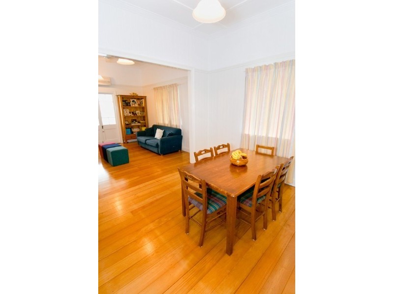 83 Livingstone Street, Berserker QLD 4701