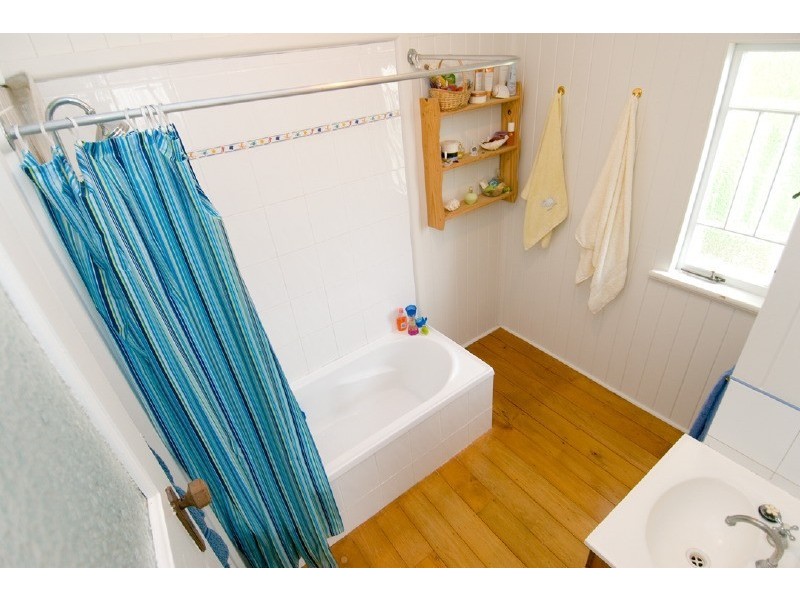 83 Livingstone Street, Berserker QLD 4701