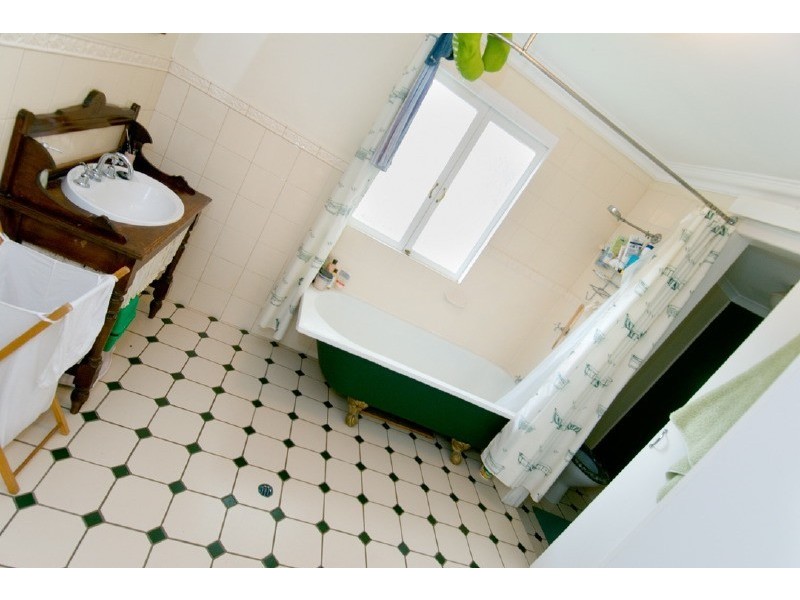 20 Wakefield Street, Allenstown QLD 4700