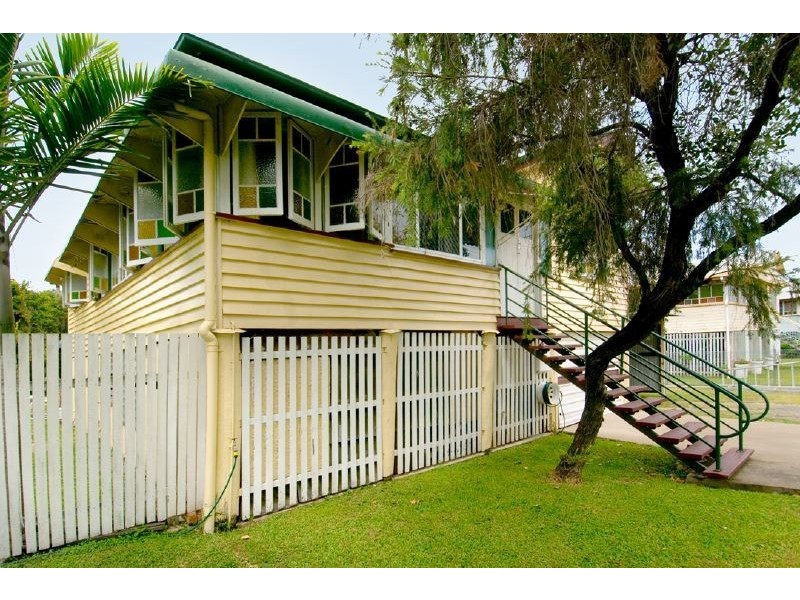 21 Main Street, Park Avenue QLD 4701
