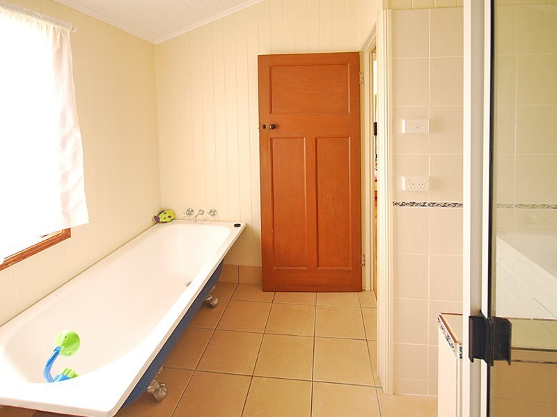 2 Athelstane Street, The Range QLD 4700