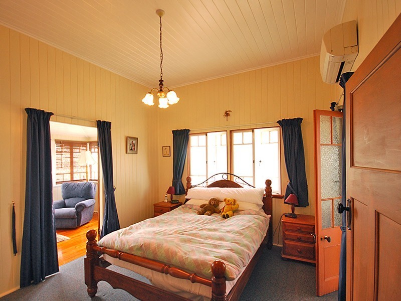 2 Athelstane Street, The Range QLD 4700