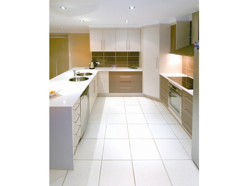 37 Kristie Drive, Rockyview QLD 4701