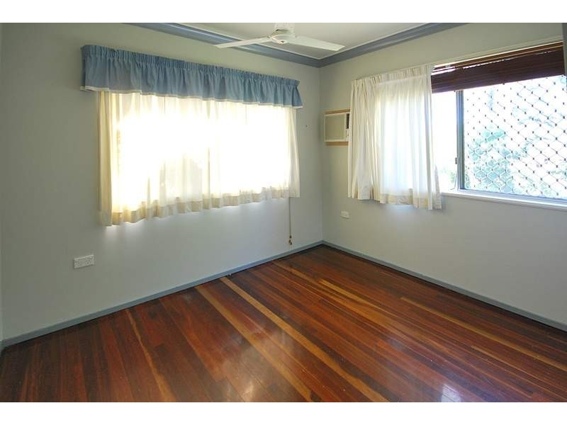 5 Mortensen Street, Park Avenue QLD 4701
