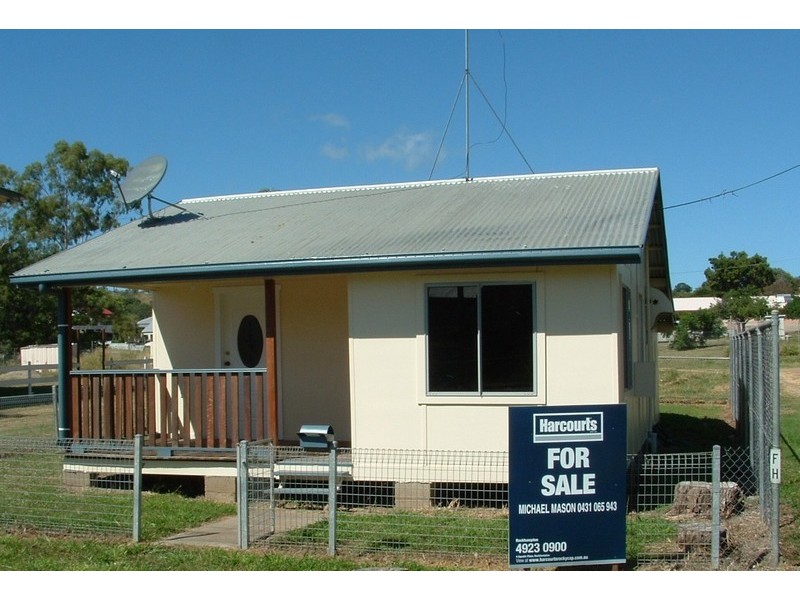 52 Dee Street, Mount Morgan QLD 4714