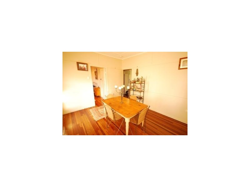 148 High Street, Berserker QLD 4701