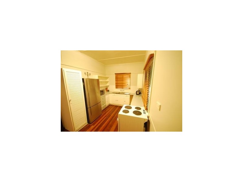 148 High Street, Berserker QLD 4701