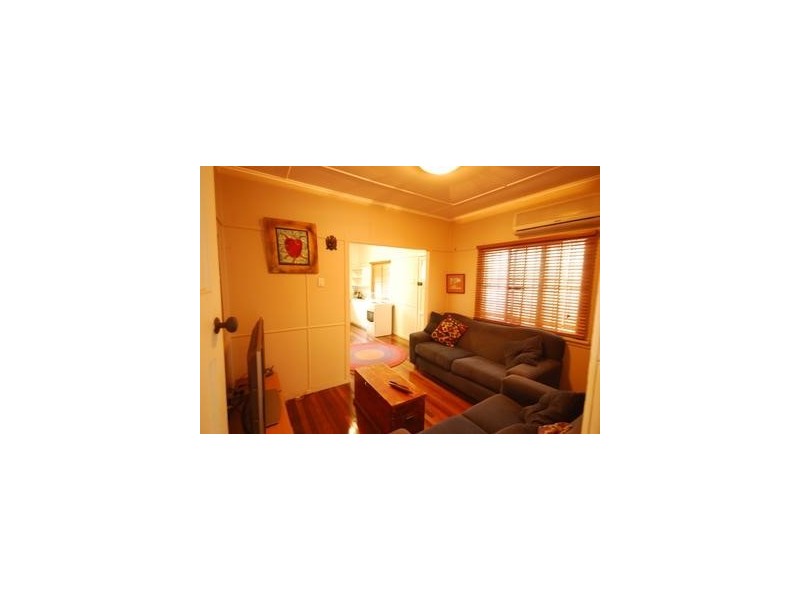 148 High Street, Berserker QLD 4701