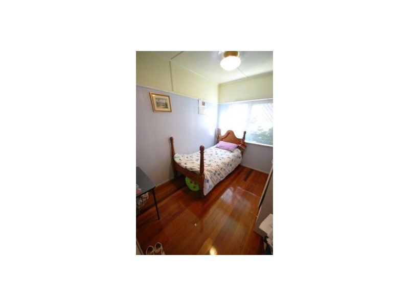 30 Tung Yeen Street, Park Avenue QLD 4701