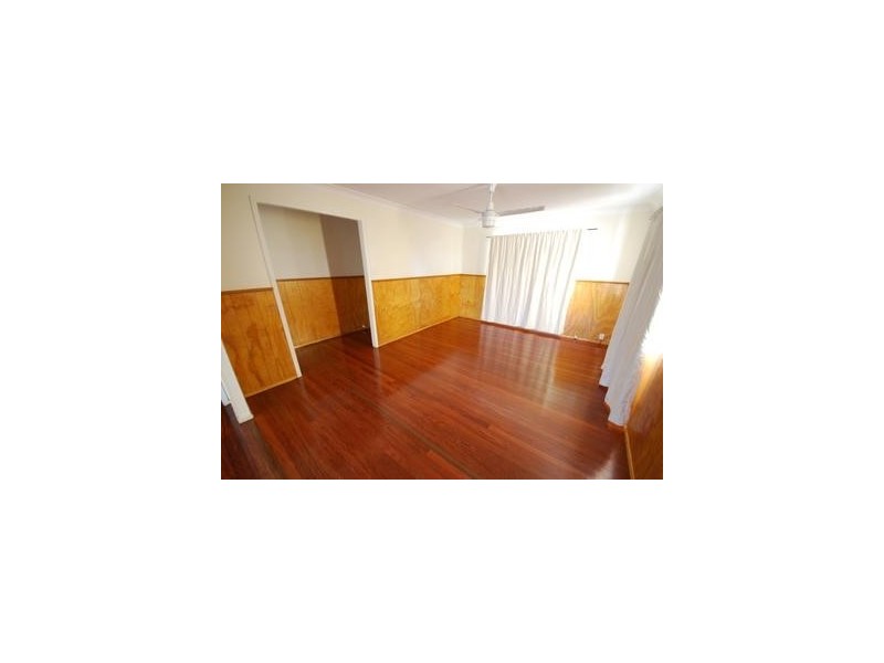 80 Alexandra Street, Park Avenue QLD 4701