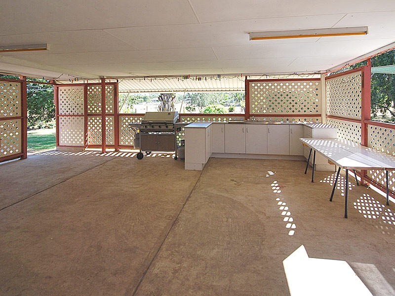 18 Hendy Drive, Glenlee QLD 4711