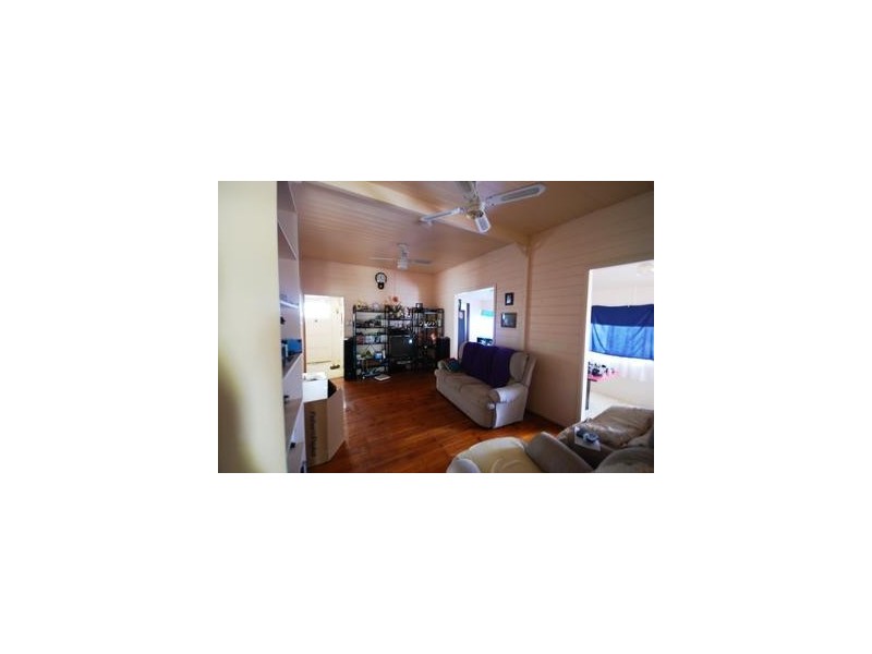 2 Davis Street, The Range QLD 4700