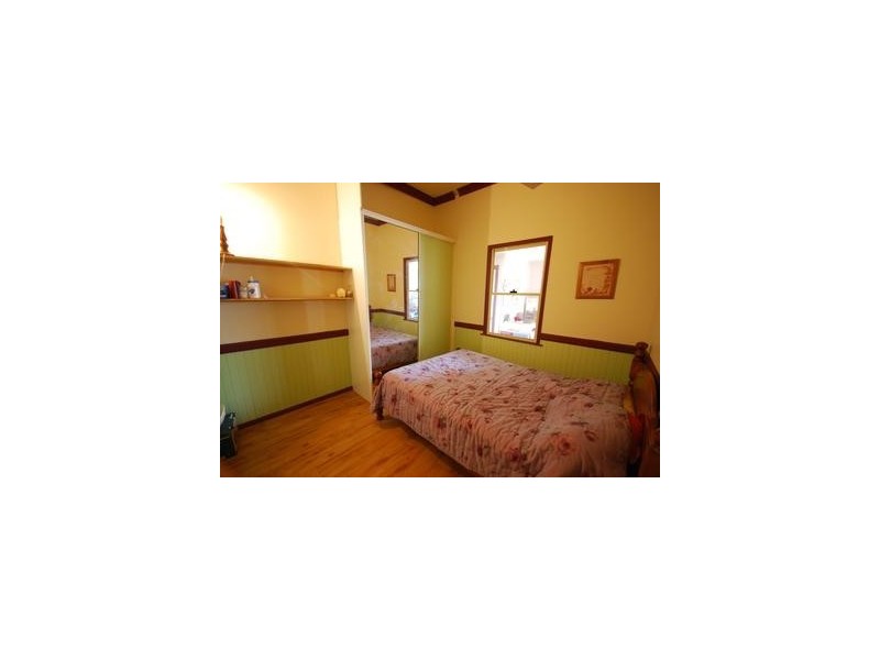 35 Charles Street, Berserker QLD 4701