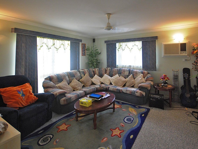 50 Bean Avenue, Parkhurst QLD 4702