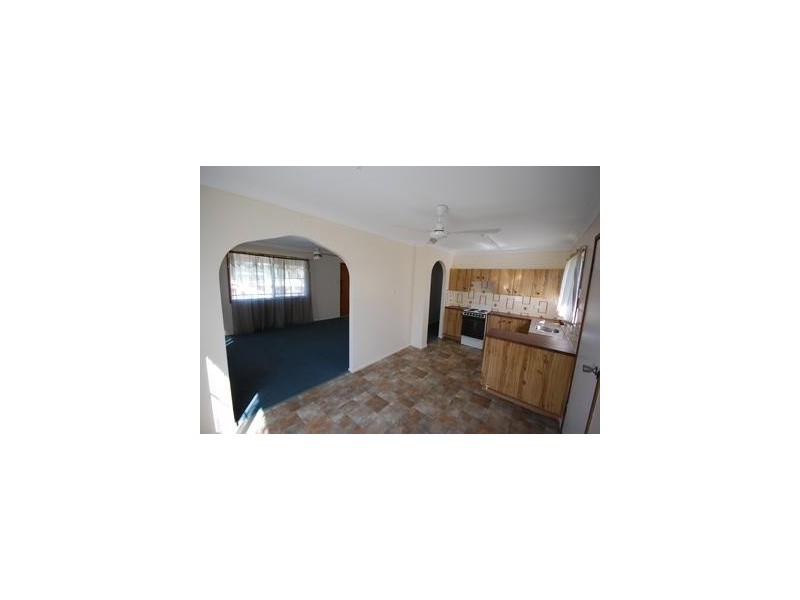 122 Park Street, Park Avenue QLD 4701