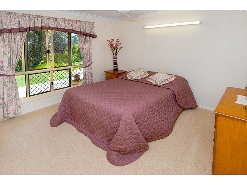 8 Samuel Crescent, Parkhurst QLD 4702