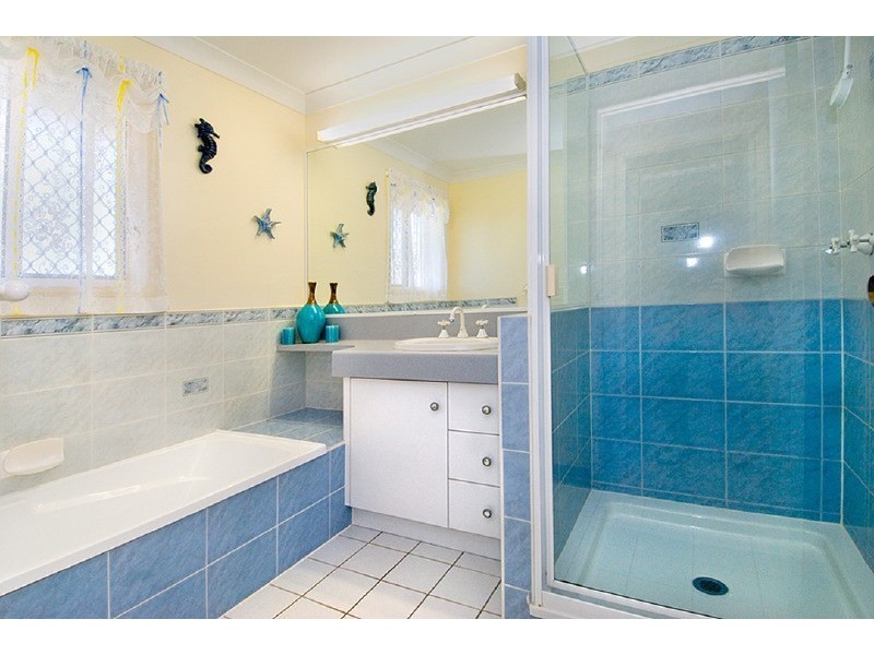 8 Samuel Crescent, Parkhurst QLD 4702