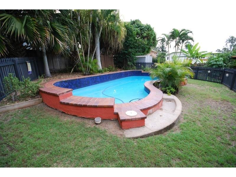 28 Queen Street, The Range QLD 4700