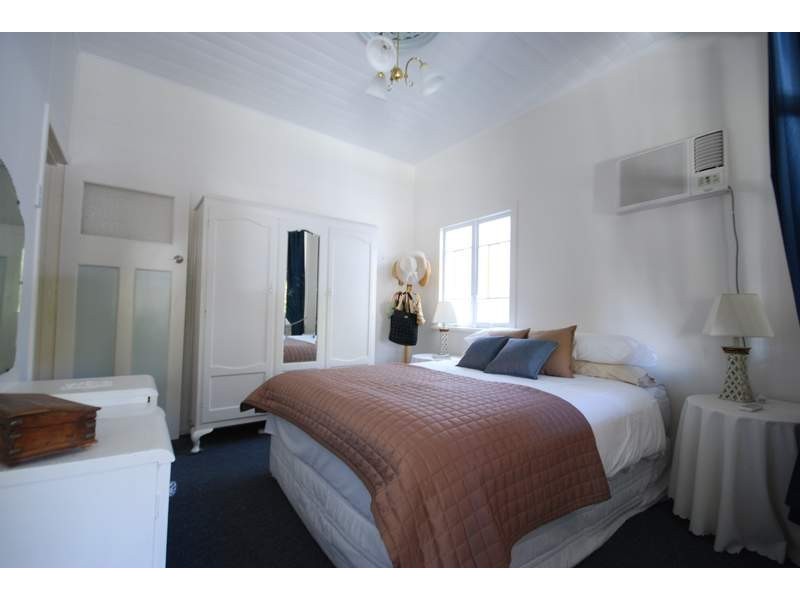 12 Weinholt Street, Allenstown QLD 4700