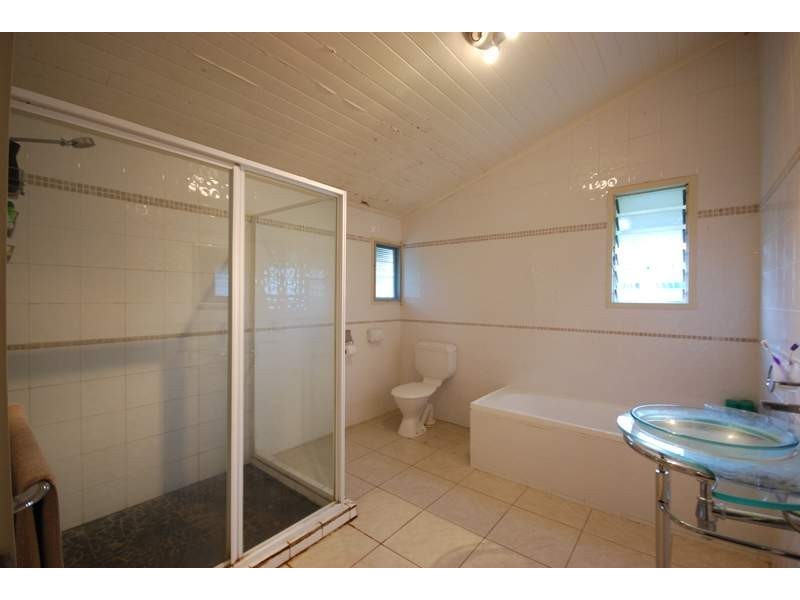 398 Quay Street, Depot Hill QLD 4700