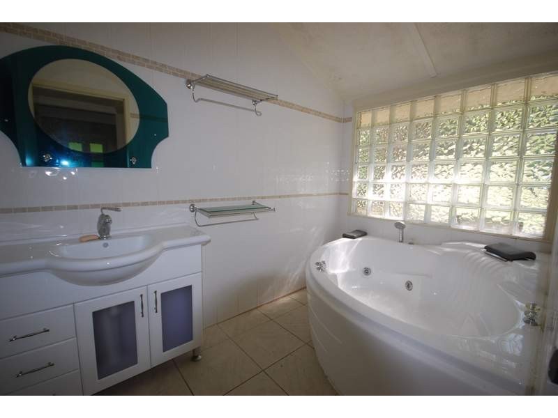 268 Denham Street Extended, The Range QLD 4700