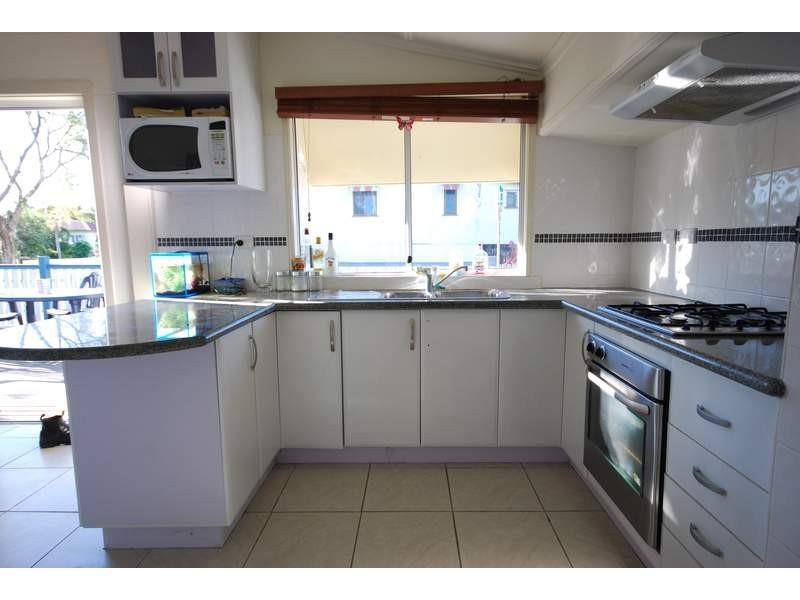 246 Hutton Street, Berserker QLD 4701