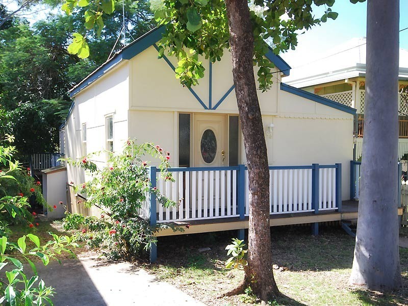 12 Rundle Street, Wandal QLD 4700