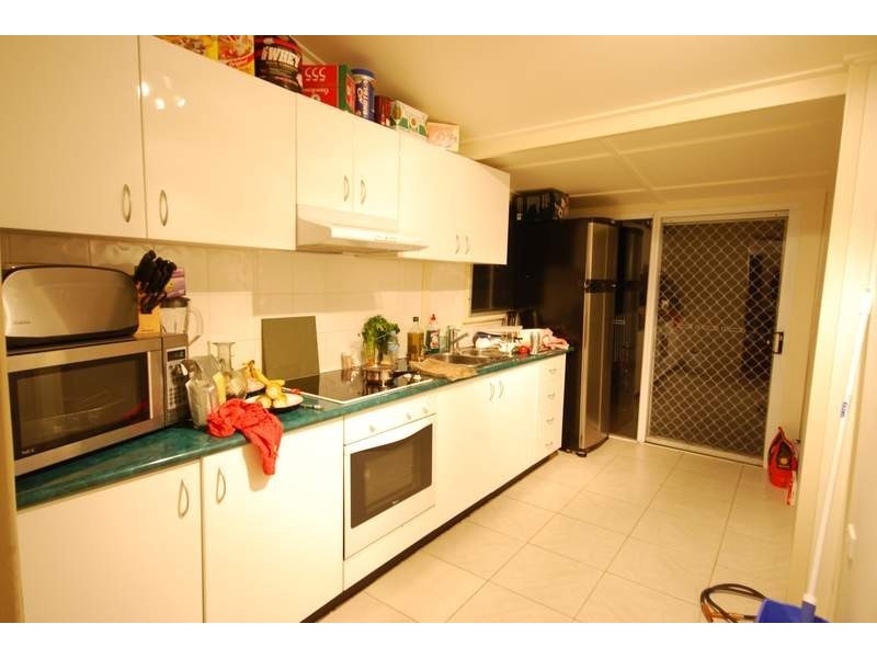 12 Rundle Street, Wandal QLD 4700