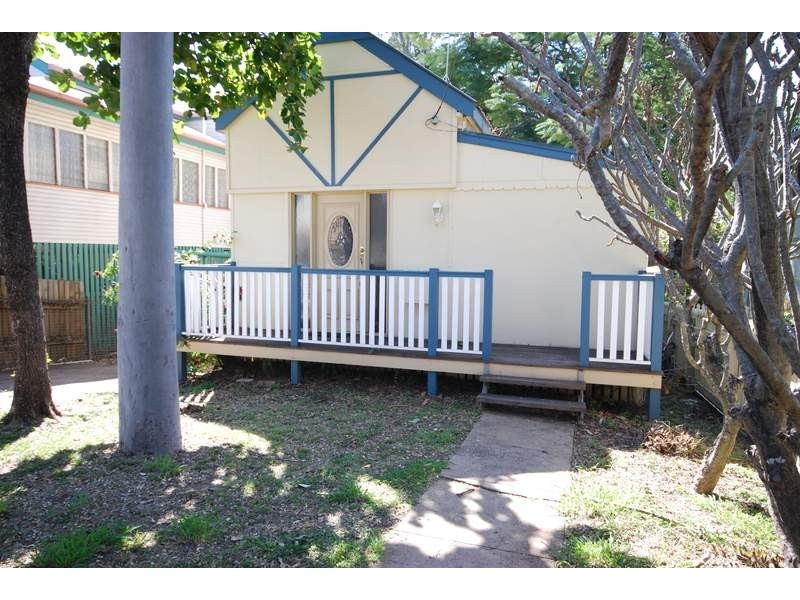 12 Rundle Street, Wandal QLD 4700