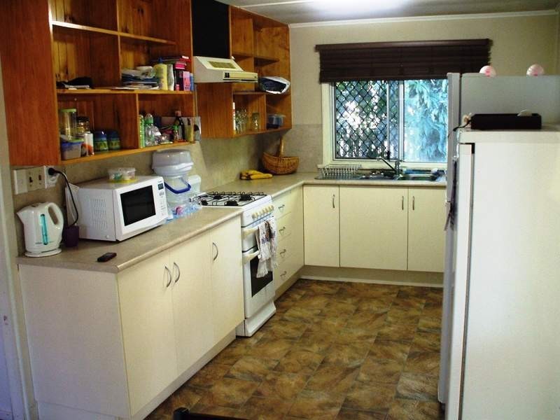 166 Richardson Road, Park Avenue QLD 4701