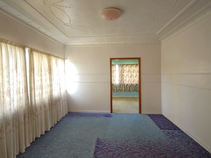 88 Livingstone, Berserker QLD 4701