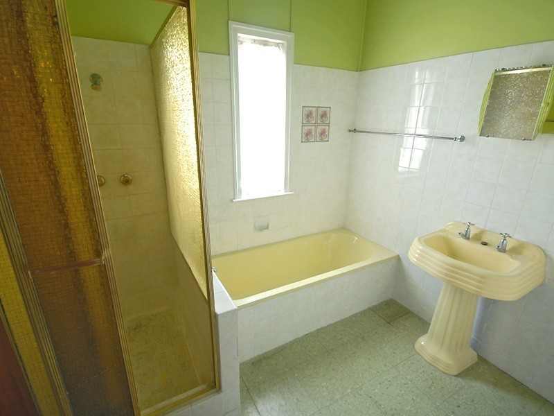 88 Livingstone, Berserker QLD 4701