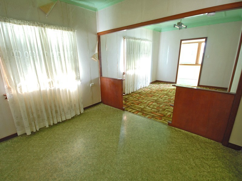 88 Livingstone, Berserker QLD 4701