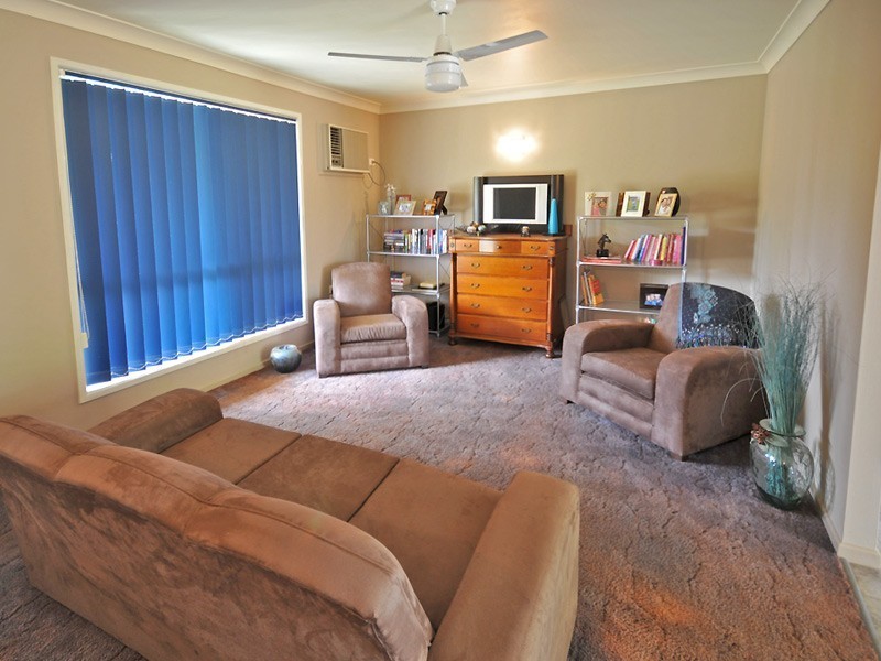 8 Dawson Street, Gracemere QLD 4702