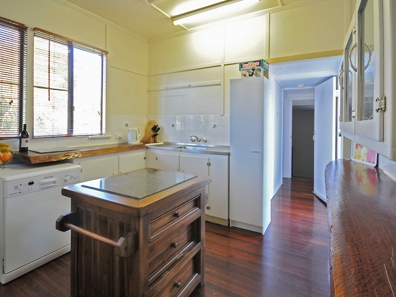 27 Ann Street, The Range QLD 4700