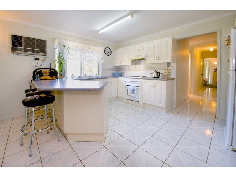 42 Gremalis Drive, Parkhurst QLD 4702