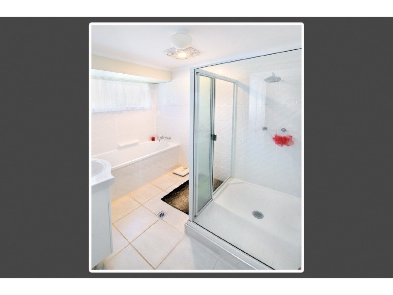 42 Gremalis Drive, Parkhurst QLD 4702