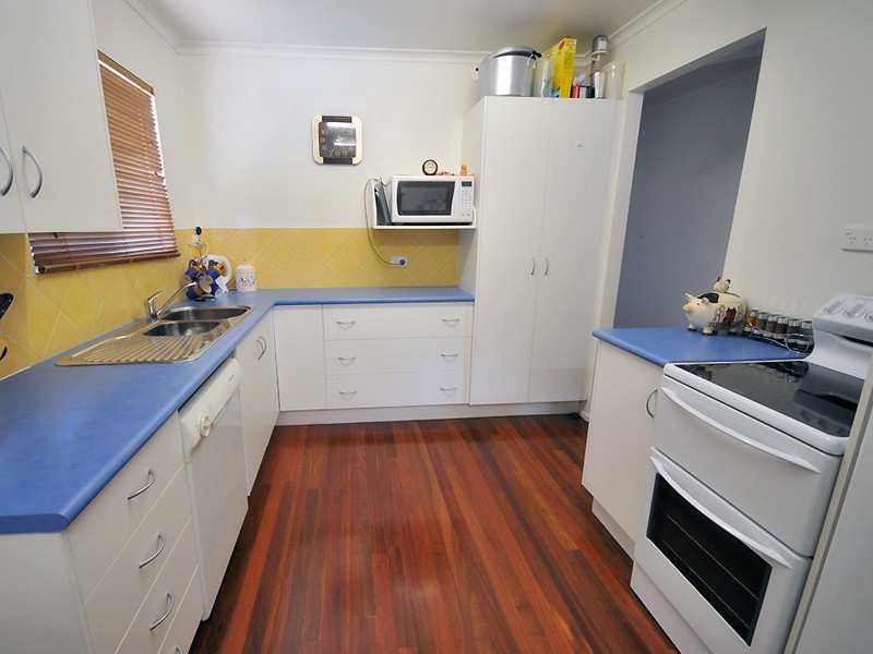 49 Rice Street, Park Avenue QLD 4701