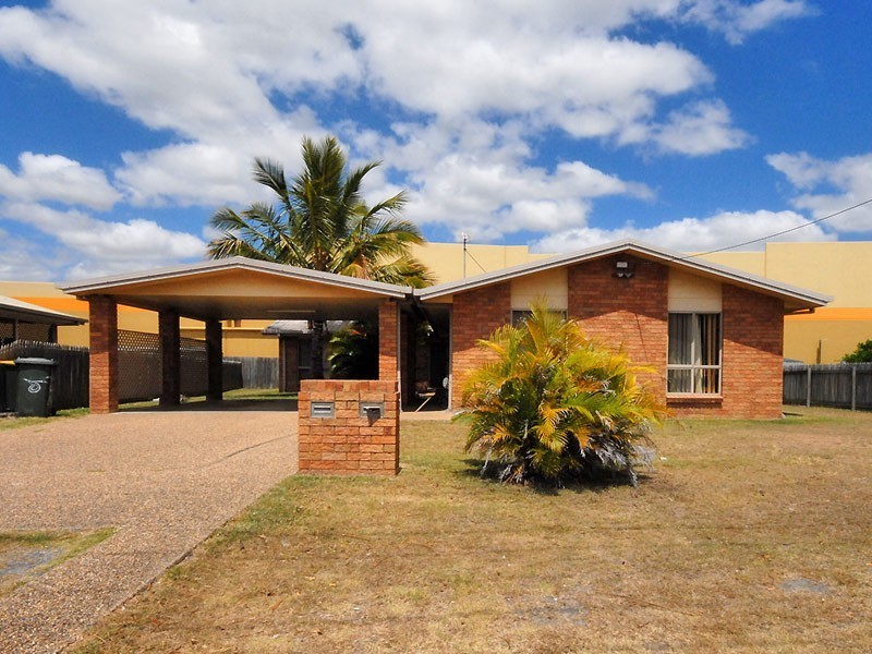 1/11 Bulman Street, Norman Gardens QLD 4701